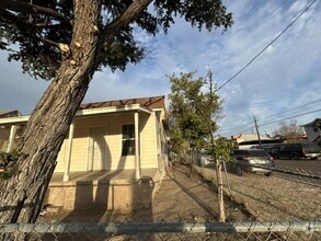 Building Photo - 1401 Salinas Ave