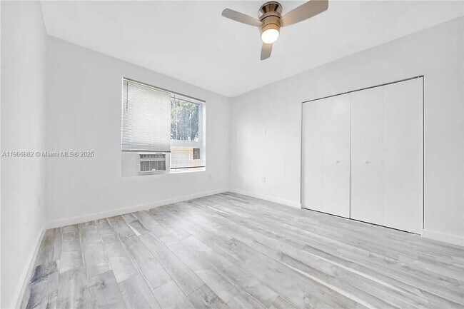 Building Photo - 1036 SW 5th St