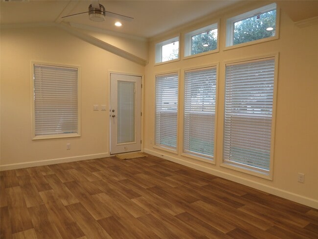 Building Photo - 2712 Bering St