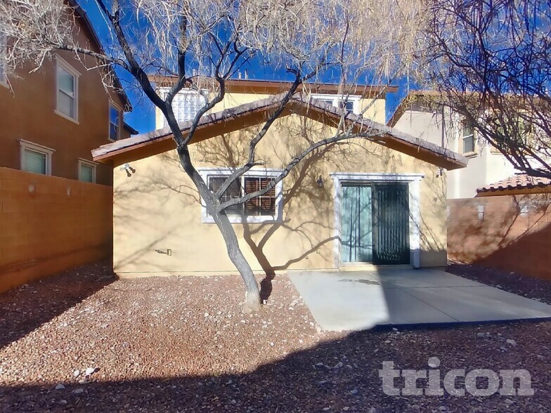 Building Photo - 10743 Iona Island Ave