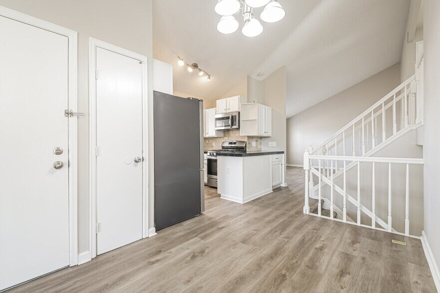 Building Photo - 4089 S Dunkirk Way