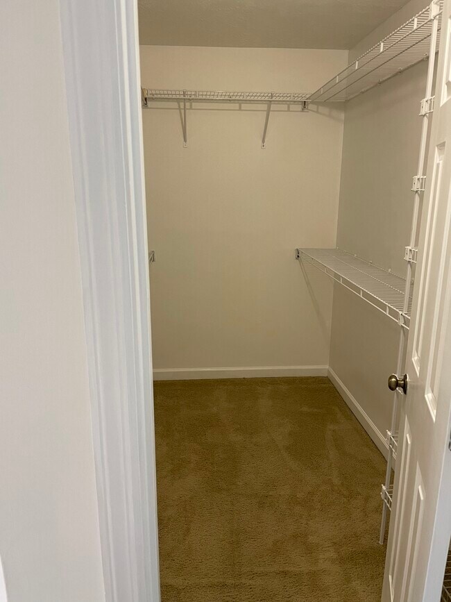Master walk in Closet - 4015 Heather Ct