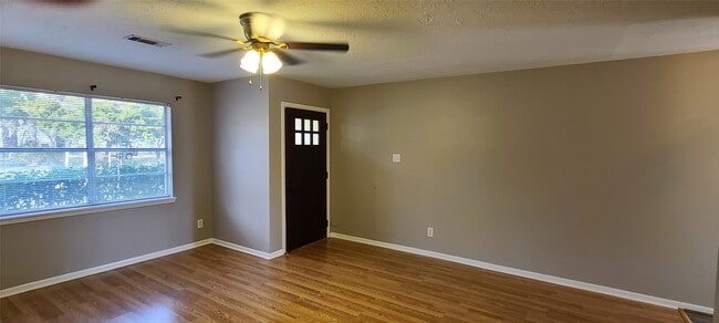 Building Photo - 17423 Fir Rd