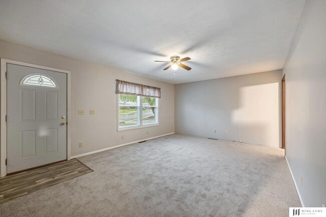 Building Photo - 7425 S 69th St