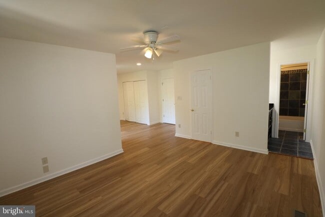 Building Photo - 20404 Shadow Oak Ct