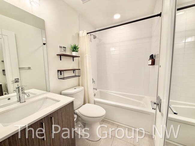 Building Photo - Gorgeous 2021 Fremont/Wallingford 3BR Overlooking Downtown, Mt Rainier & SLU, Garage w/EV Chgr, W...