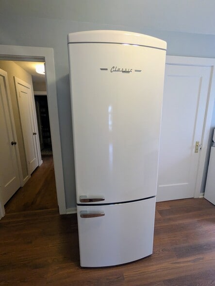 Fridge - 2727 T St