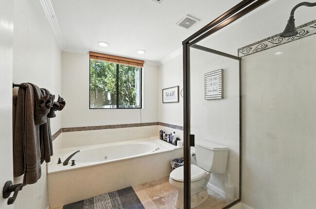 Building Photo - Furnished 2-Bed, 2-Bath Condo in Gainey Ranch