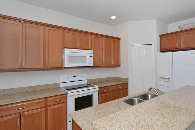 Building Photo - 7930 Moonstone Dr
