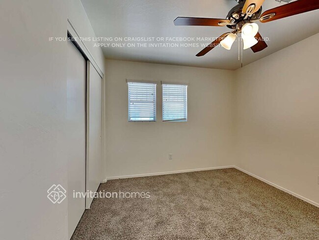 Building Photo - 7410 S 39th Dr
