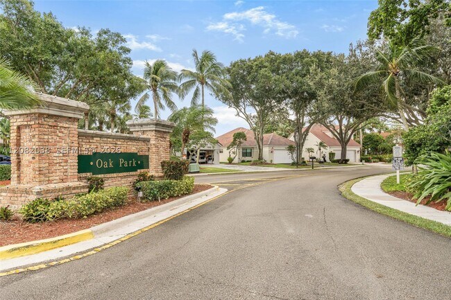Building Photo - 2873 Oak Park Cir