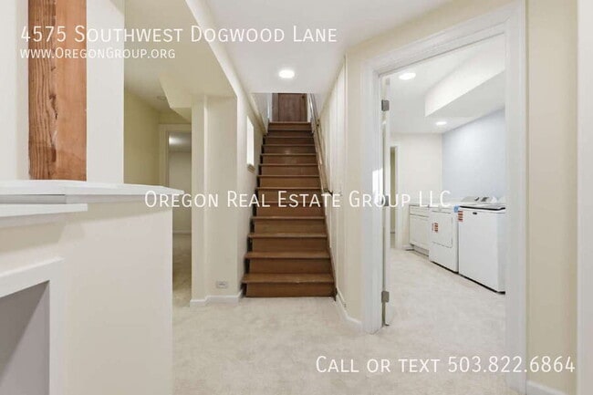 Building Photo - 4575 SW Dogwood Ln