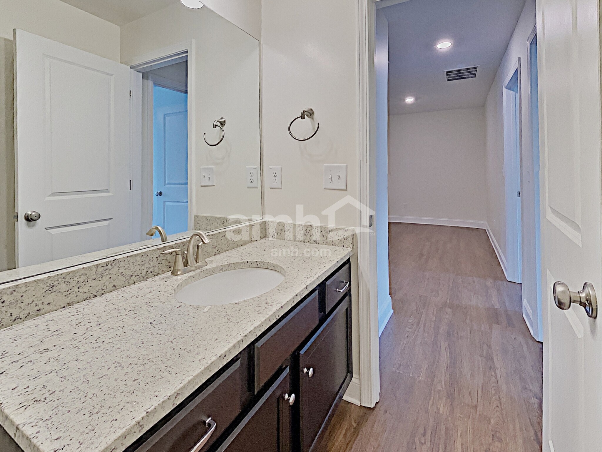 Building Photo - 568 Woodall Rd