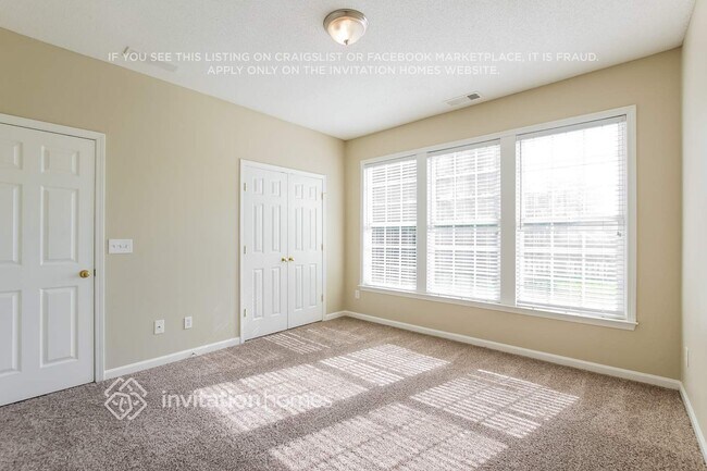 Building Photo - 1609 Heyford Cir NW