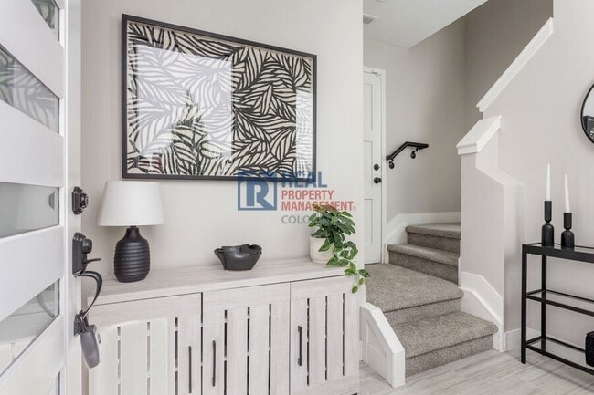 Building Photo - 1262 Yates St