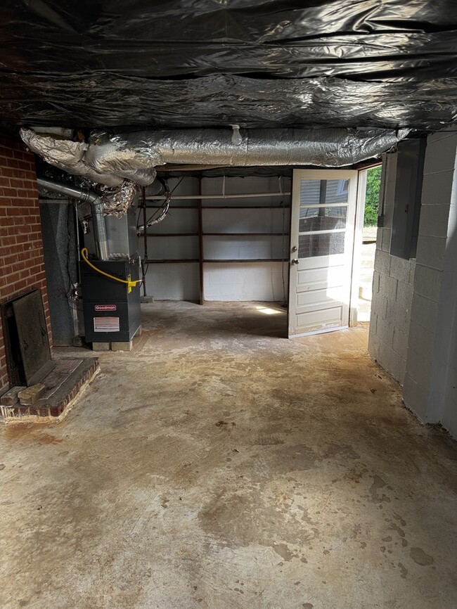 Building Photo - 61 Winecoff Ave NE