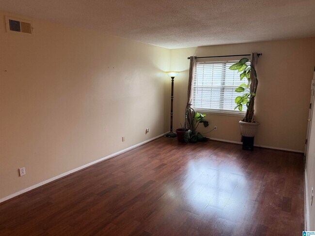Building Photo - 838 Beacon Pkwy W