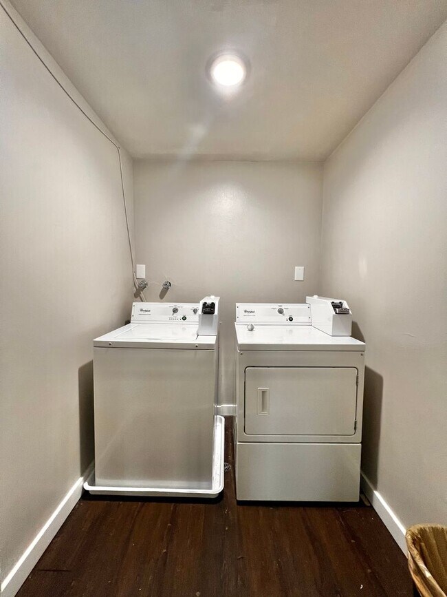 Building Photo - Mathews634 (KC-JF-NB)