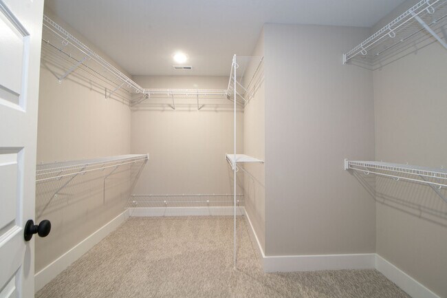 Building Photo - 166 Sango Dr
