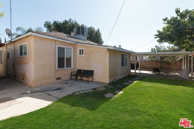 Building Photo - 6659 Amigo Ave