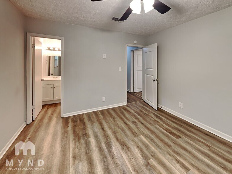 Building Photo - 7751 Lark Ct