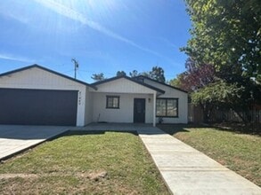 Building Photo - 21440 Santa Barbara Dr