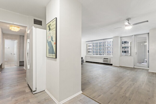 Building Photo - 4250 N Marine Dr