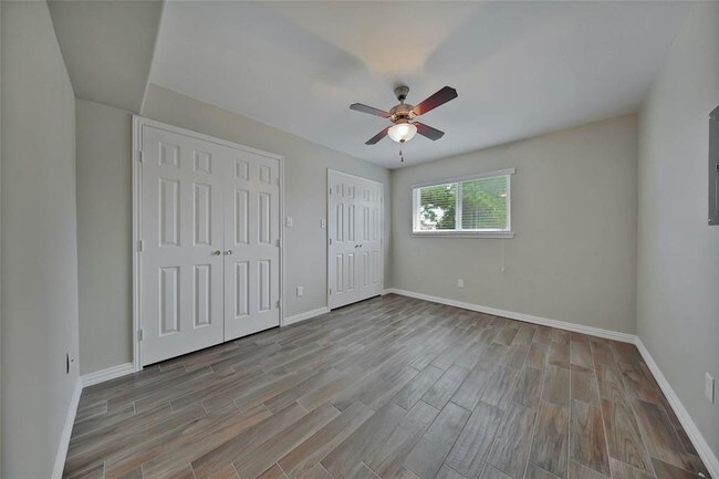 Building Photo - 1109 W 25th St