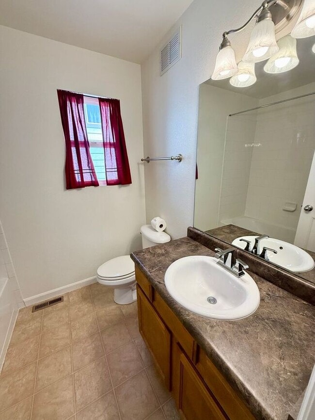 Building Photo - Well Maintained 4 Bed, 3 Bath Home in Anderson Farm!