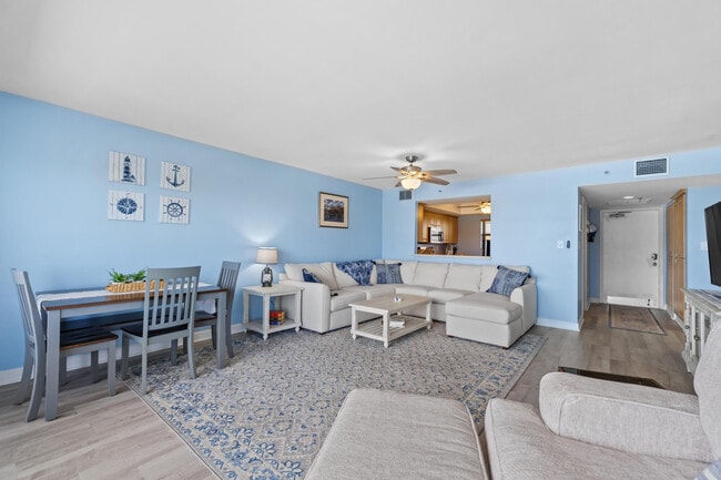 Building Photo - 801 S Ocean Dr