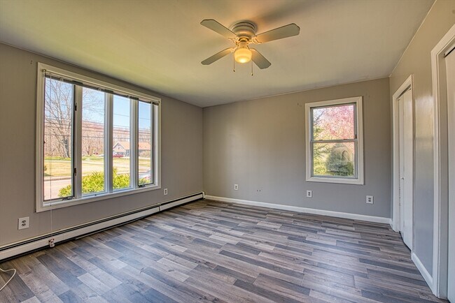 Building Photo - 1246 Somerset Ave