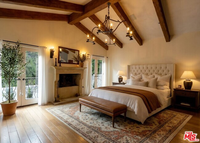 Building Photo - 1407 N Beverly Dr