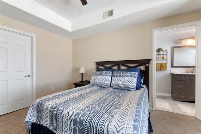 Building Photo - 800 S Dakota Ave