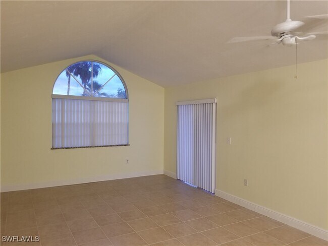 Building Photo - 3407 Winkler Ave