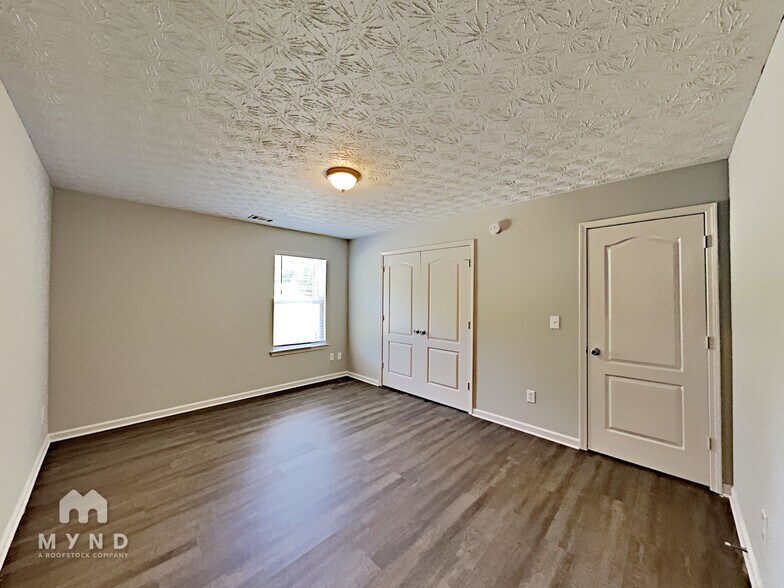 Building Photo - 4367 Rocky View Dr