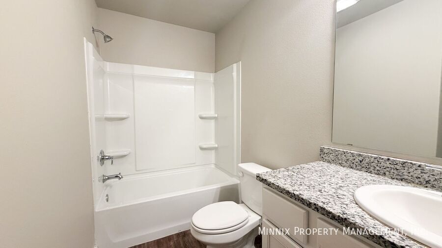 Building Photo - 2133 Kokomo Ave