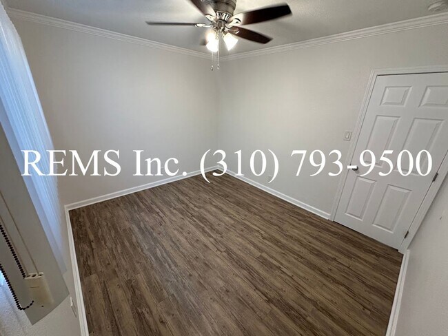 Building Photo - 4750-4752 W 164th Street