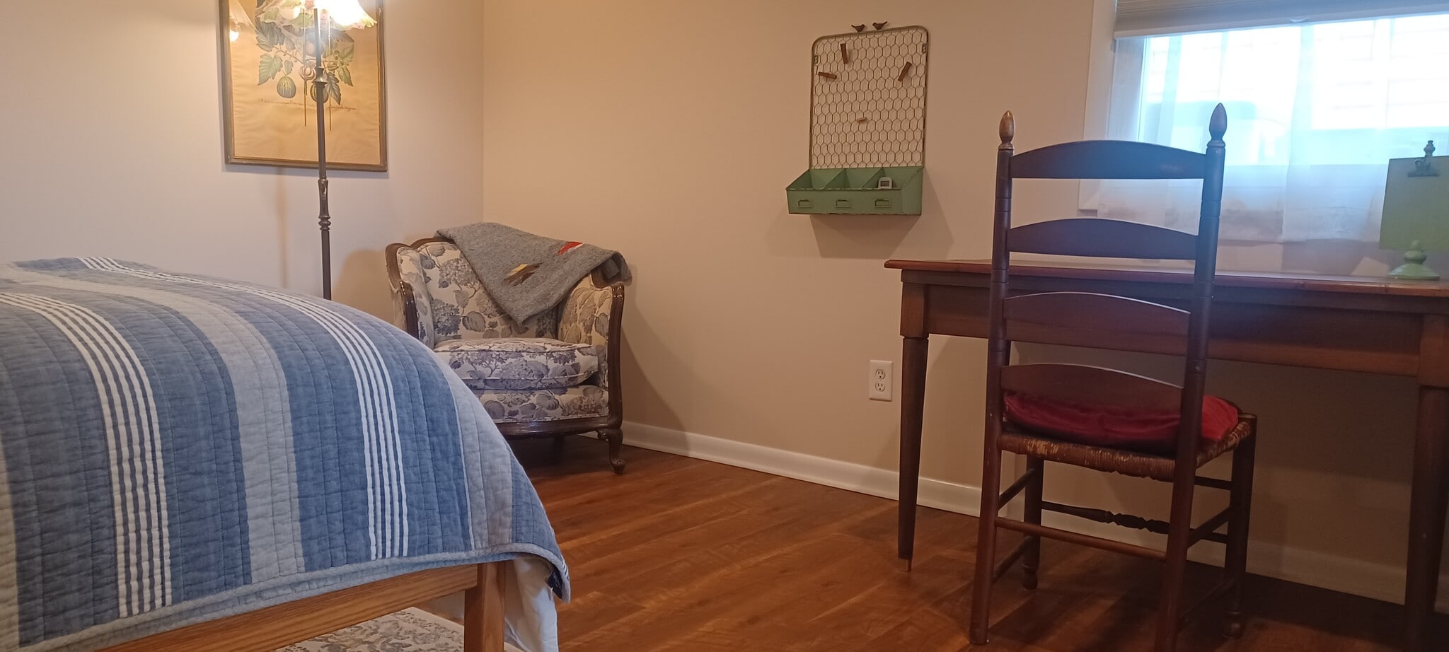 Building Photo - 402 13th ST NE