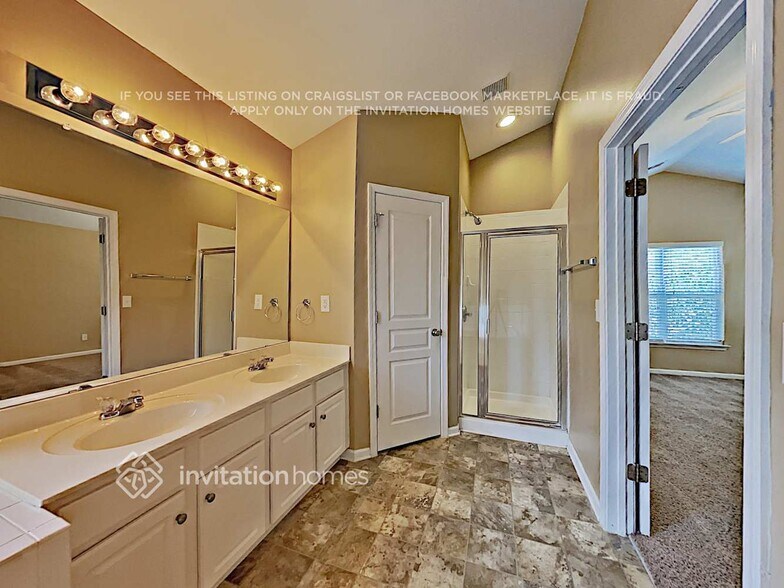 Building Photo - 1821 Crabapple Tree Ln