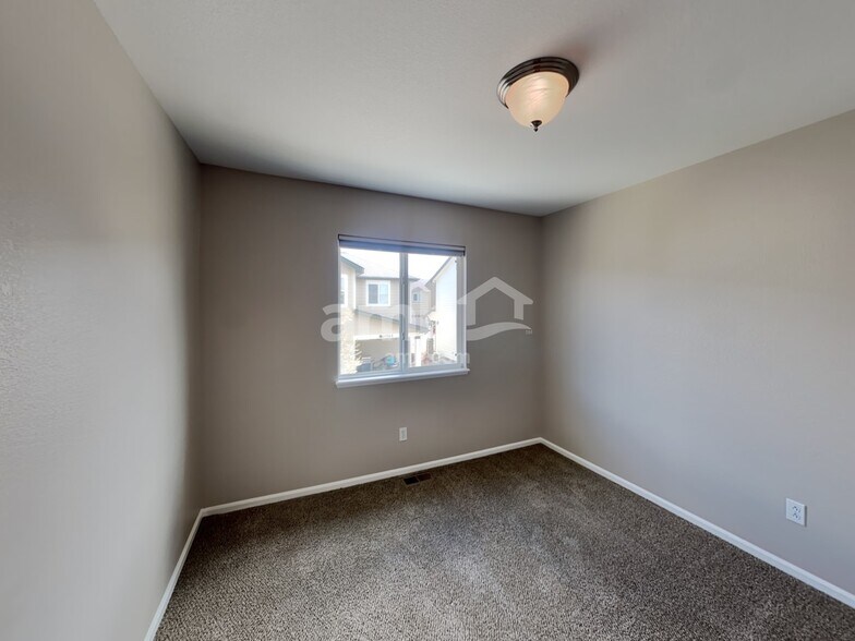 Building Photo - 11549 Black Maple Ln