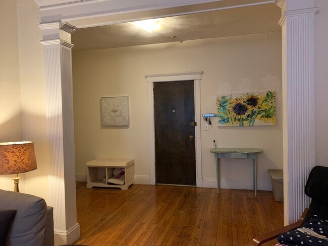 Building Photo - 19 Melvin Ave