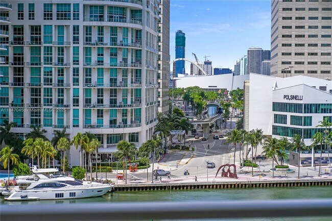 Building Photo - 901 Brickell Key Blvd