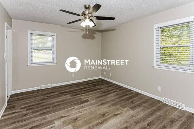 Building Photo - 3 Bedroom Pet-Friendly Home in LEAVENWORTH, KS with Main Street Renewal