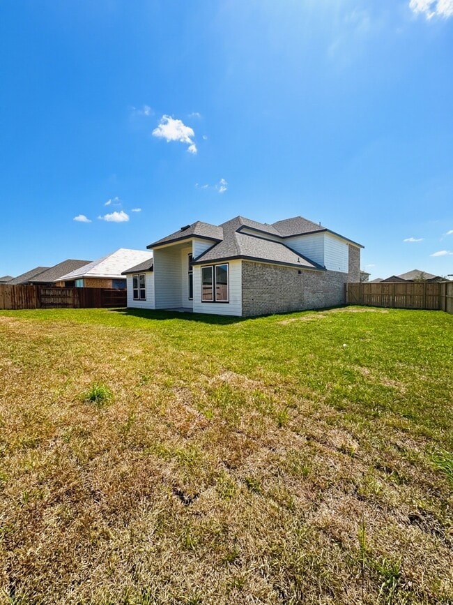 Building Photo - 3230 Coral Bluff Dr