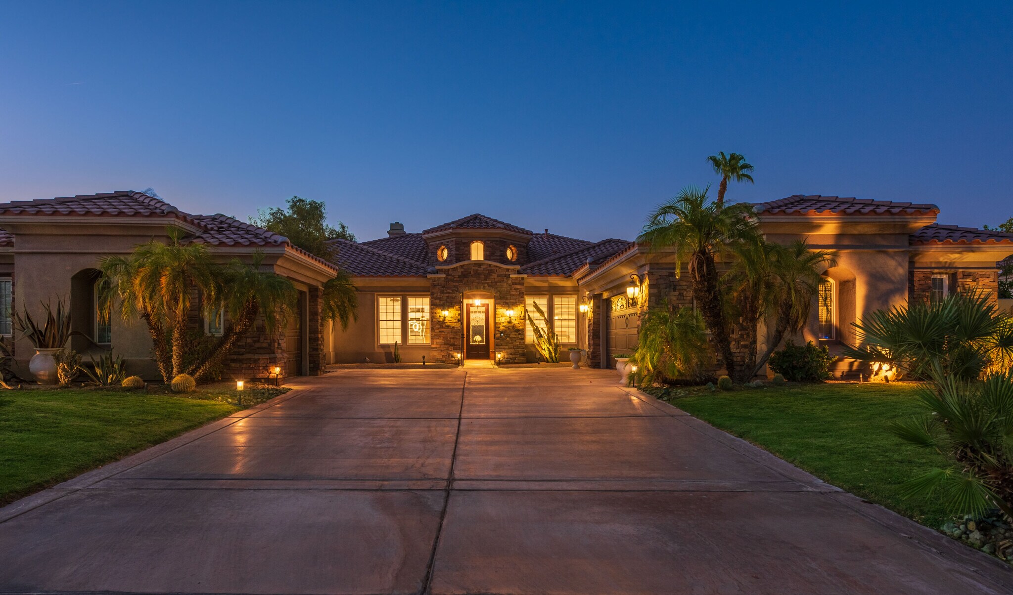 Building Photo - 45 Vista Encantada