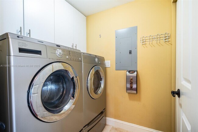 Building Photo - 510 NW 84th Ave