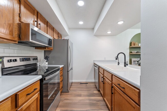 Building Photo - 2241 10th St