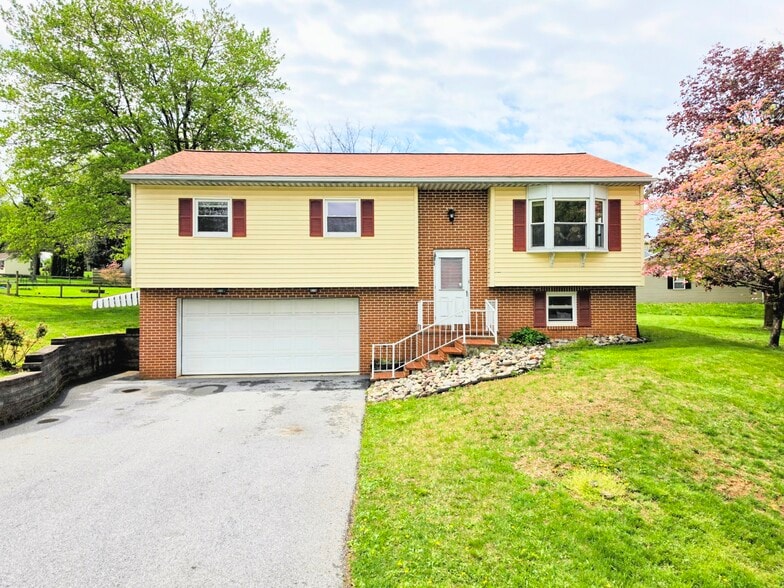 Building Photo - 909 Hannah Dr