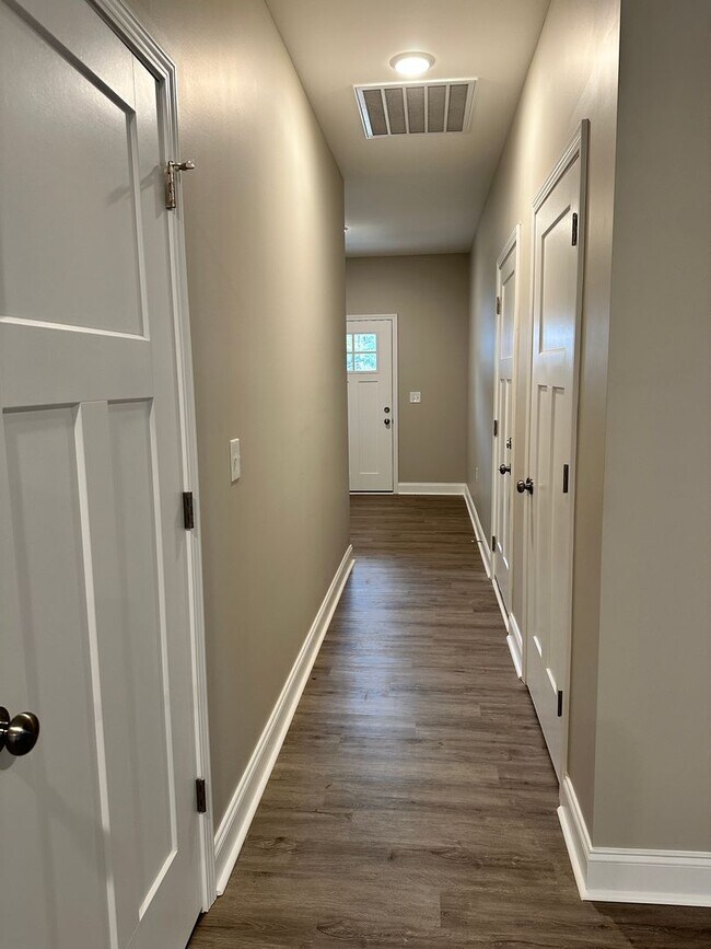 Building Photo - 2766 Cedrus Ave