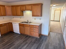 Building Photo - 806 Waldo St